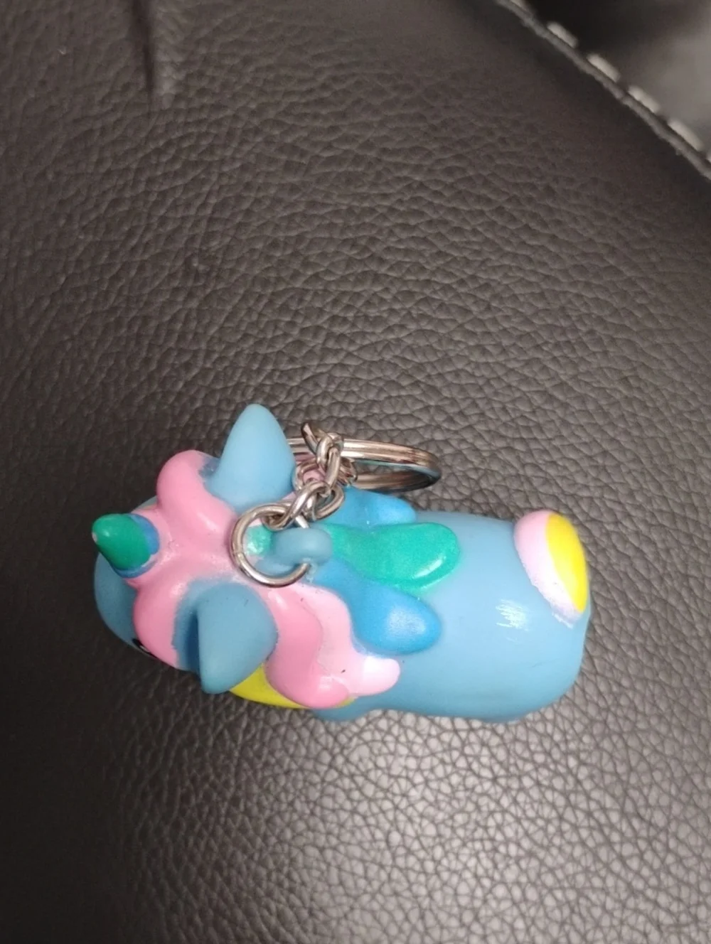 ANIMOLDS POO POO UNICORN KEYCHAIN EXCELLENT CONDITION